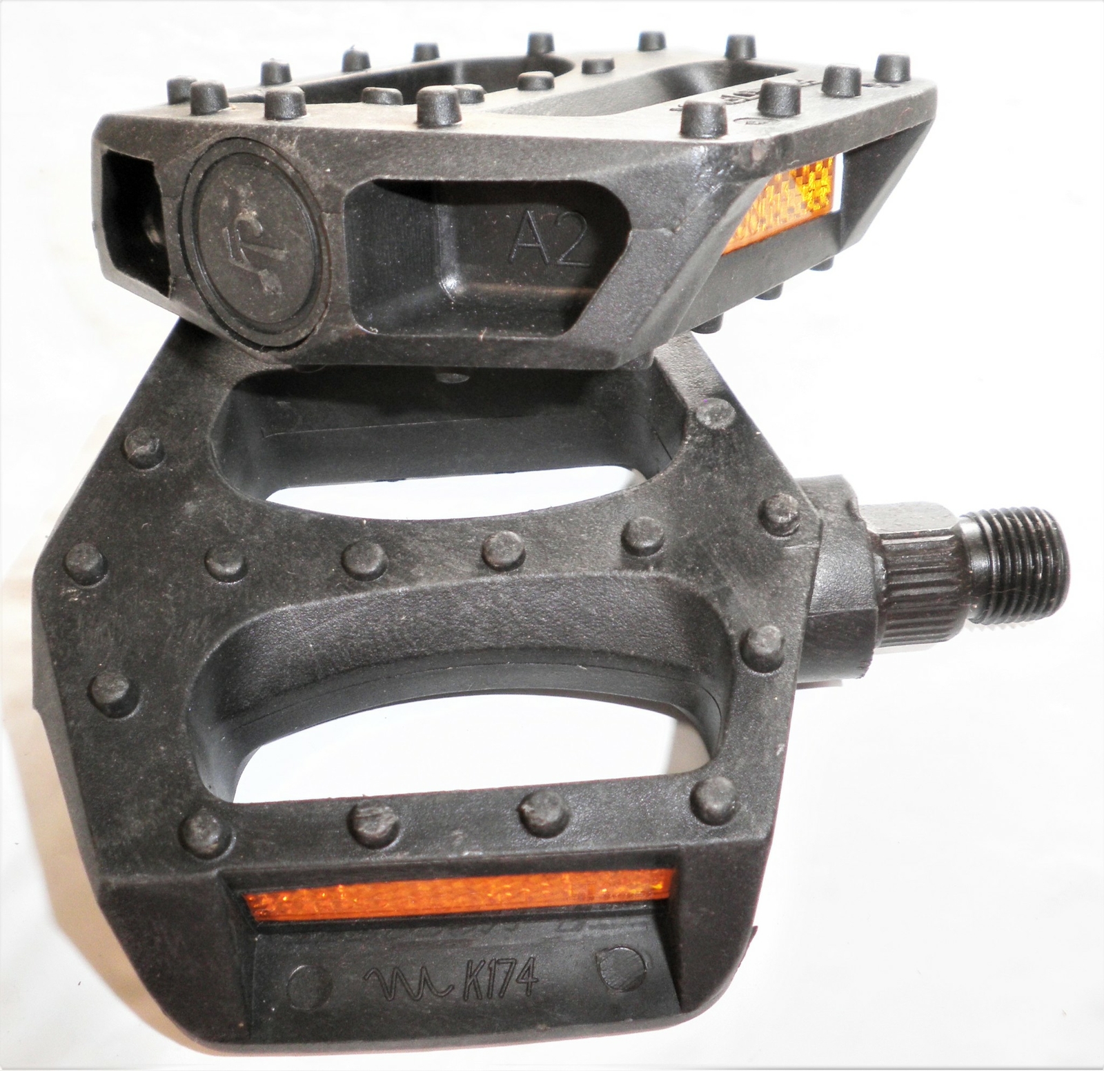 FP BLACK PLASTIC BICYCLE PEDALS 9/16″ W/REFLECTOR BIKE PARTS 26-78
