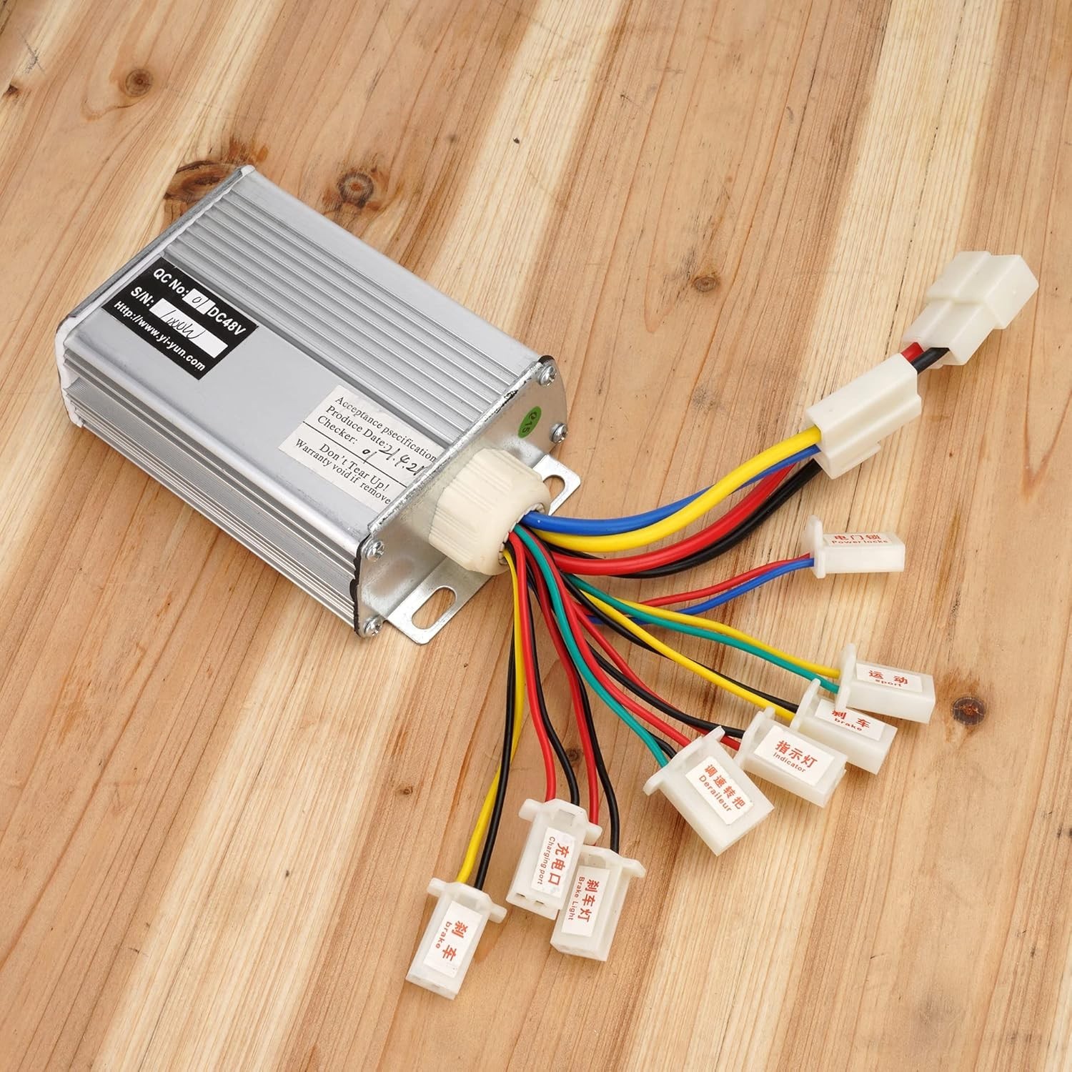 Brushed Motor Controller 48V 1000W with White Battery Connection for Scooters