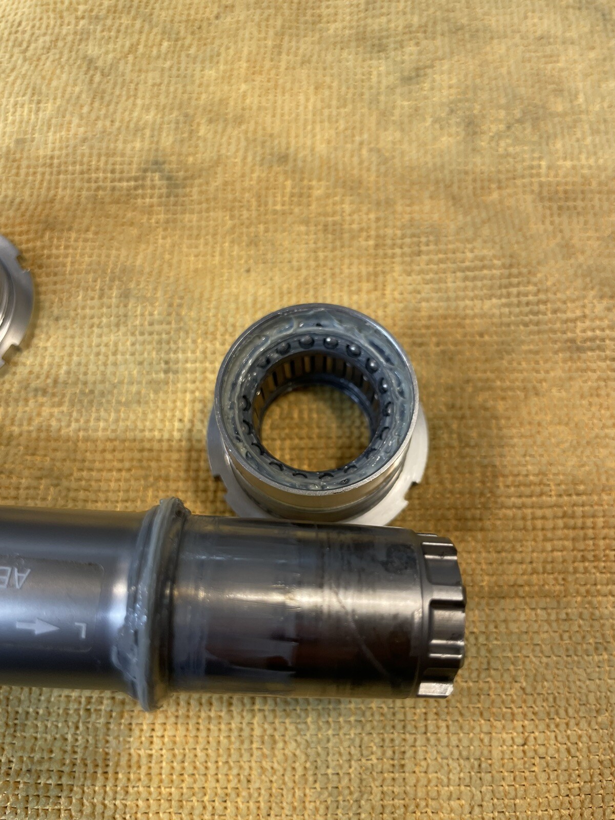 Shimano Dura-Ace BB-7700 Octalink V1 Bottom Bracket 68 x 109.5 Eng EXCELLENT