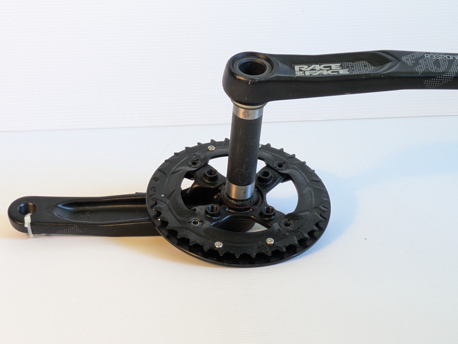 Race Face Respond Mountain Bike Crankset 10 Speed 36T 175mm Arms