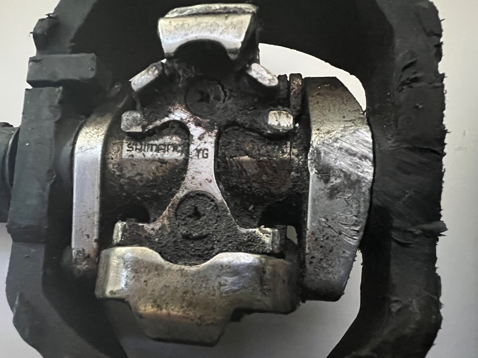 SHIMANO PD-M424 CLIPLESS PEDALS