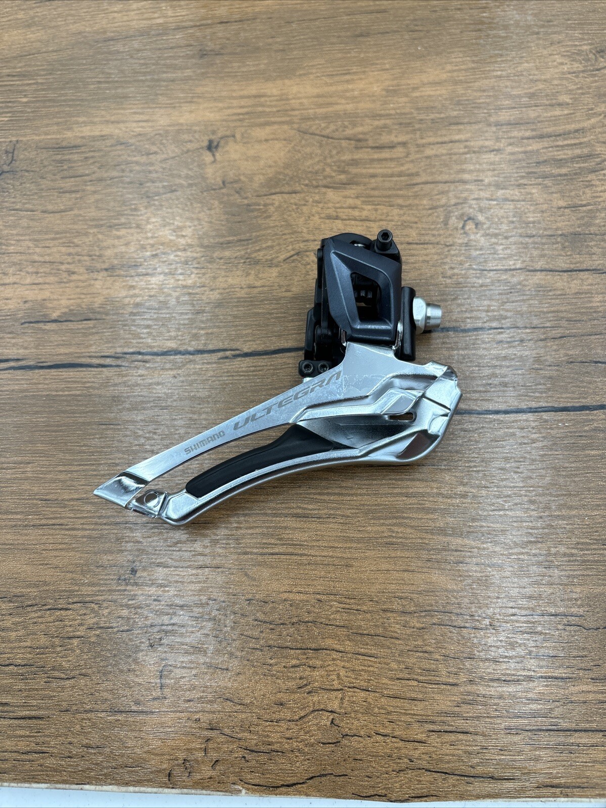 Shimano Ultegra FD-R8000 11-Speed Braze-On Front Derailleur, Black