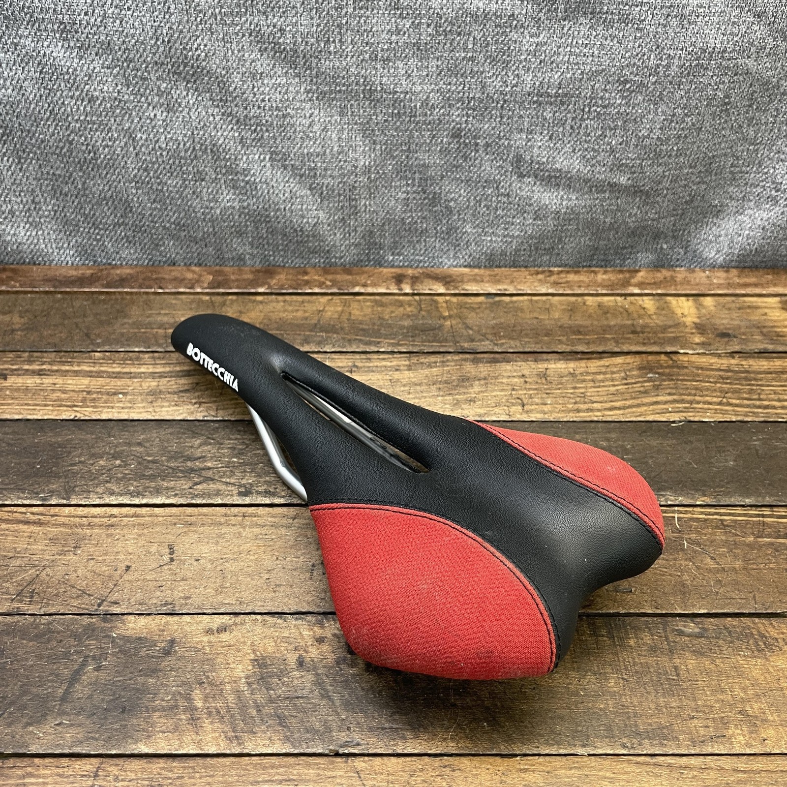 Vintage Bottecchia Seat Saddle Black Red Road Bike Cutout Road Bike CrMo Mens