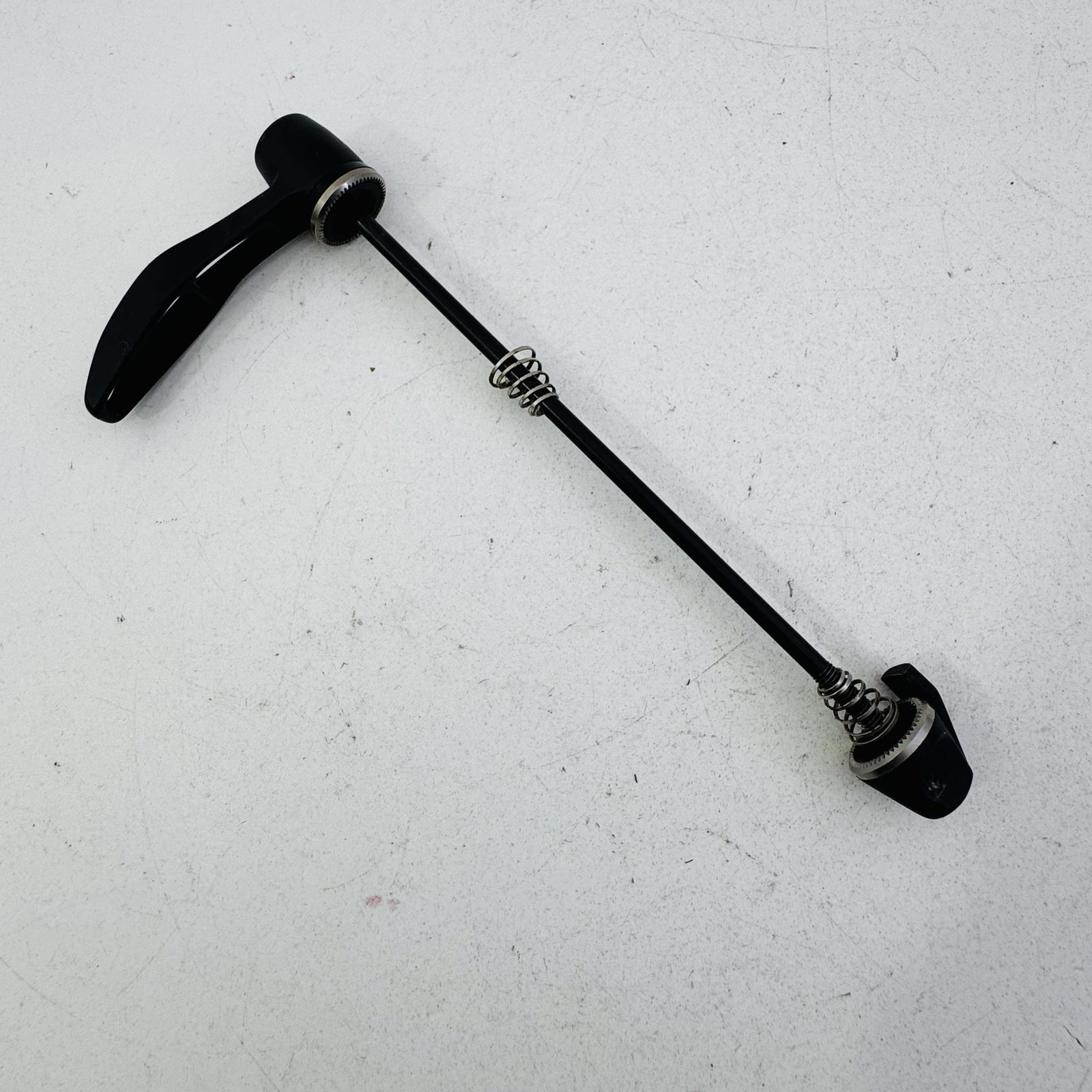 Giant Rear Quick Release Skewer Black Alloy Bike Wheel QR Axle MTB Road S03