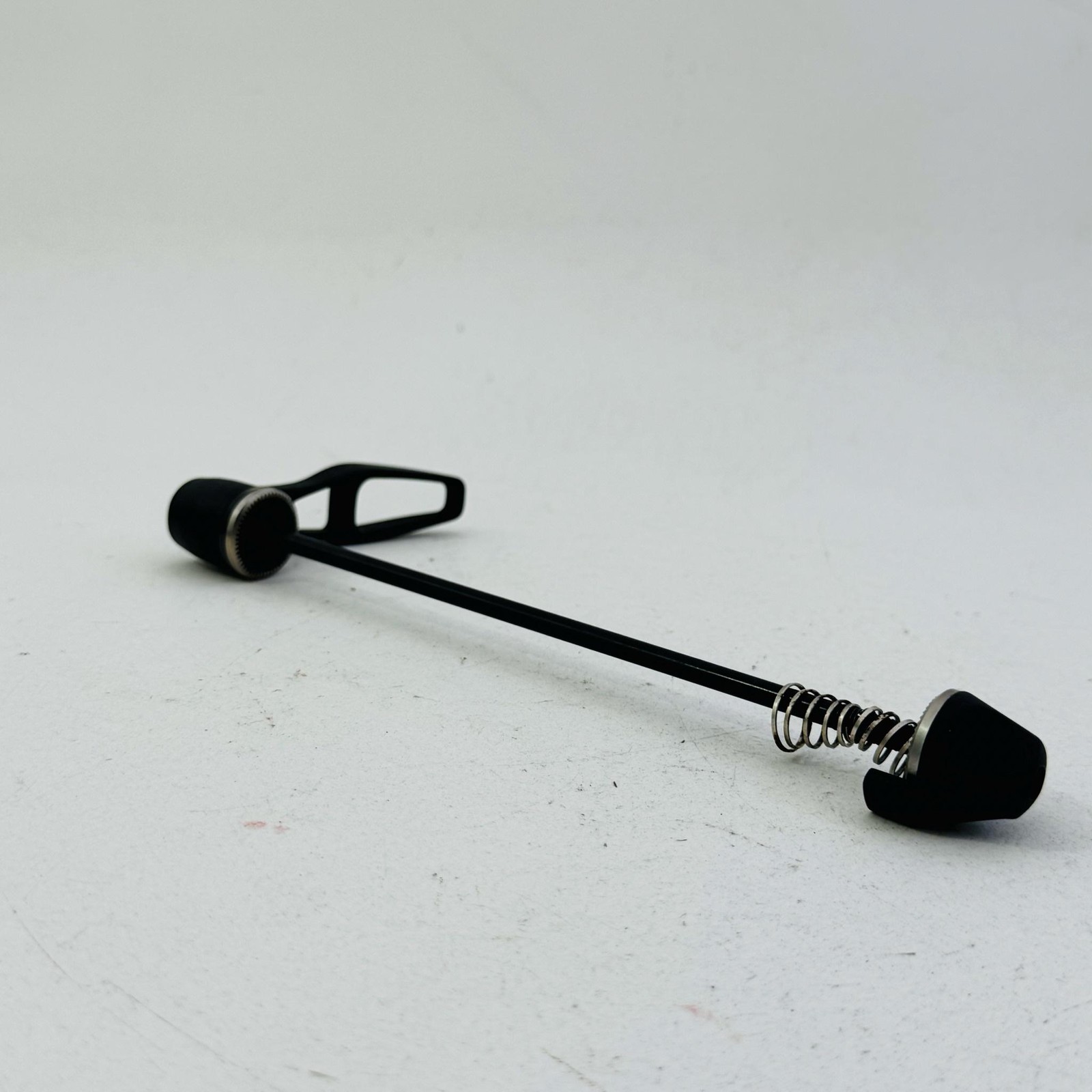 Giant Rear Quick Release Skewer Black Alloy Bike Wheel QR Axle MTB Road S03