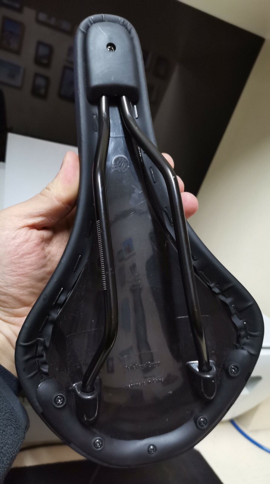 GIANT COMFORT GROOVE SADDLE SEAT MTB CITY TOURING BIKE BLACK BY SELLE ROYAL