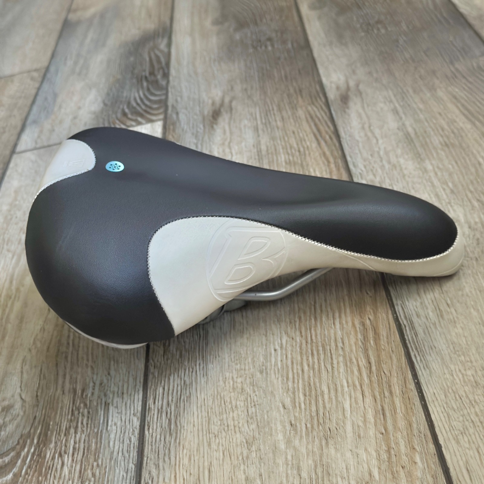 Bontrager Sport WSD Black And White MTB Saddle Seat
