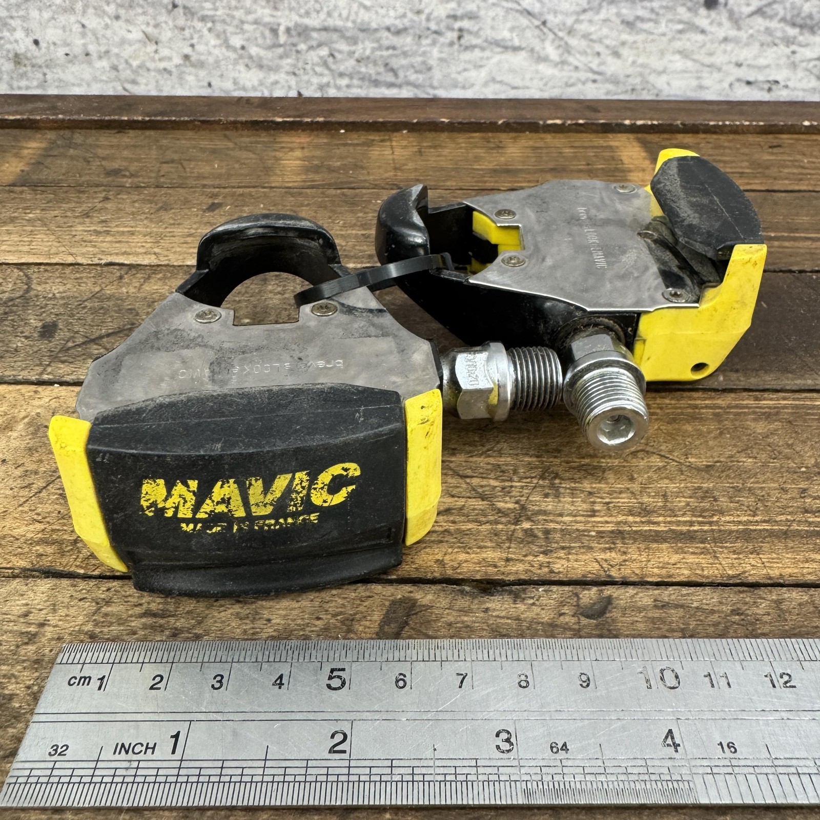 Vintage Mavic Clipless Road Bike Pedals 9/16 Yellow Pair 490g LOOK France