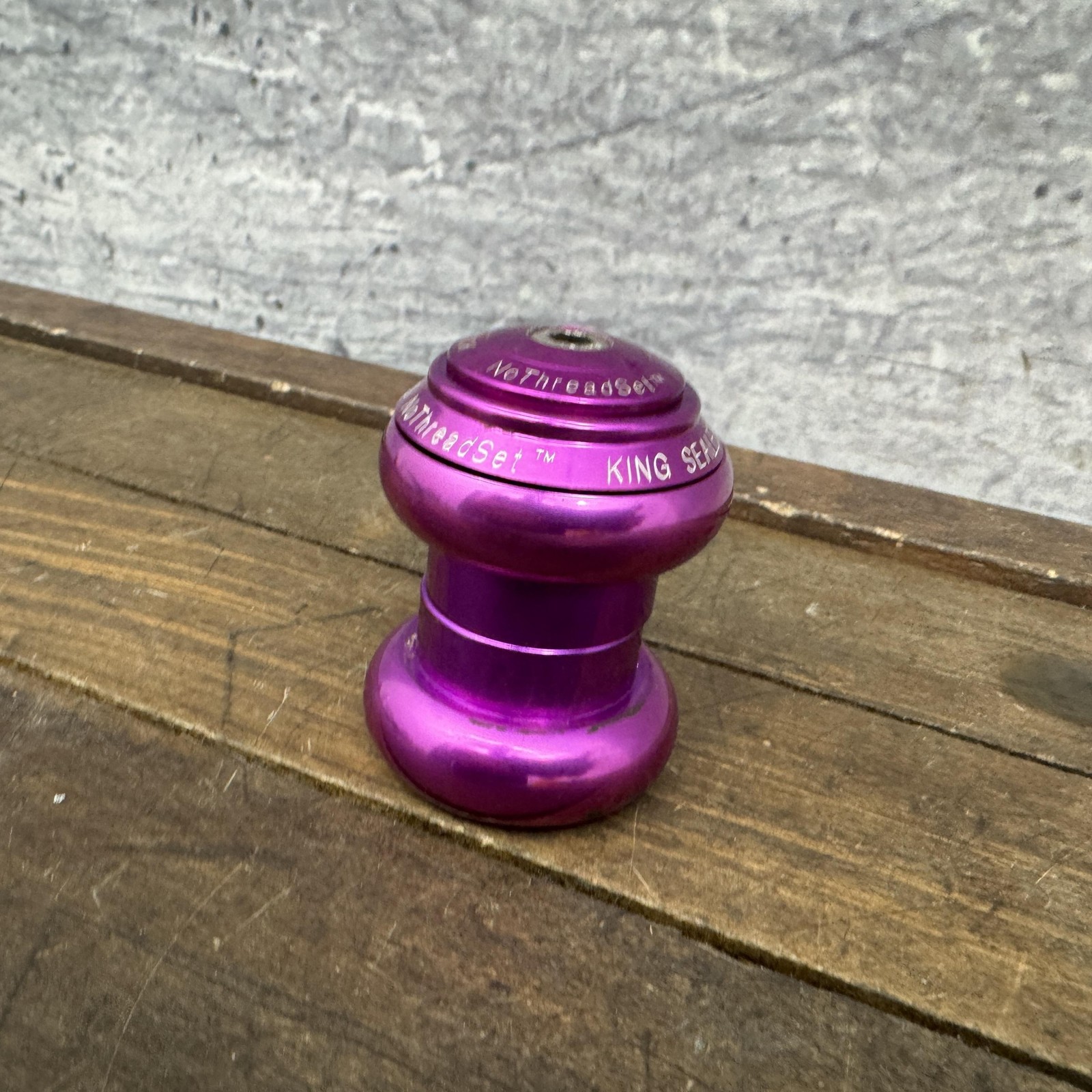 Chris King 1 in Threadless Headset NoThreadSet Purple 1in MTB No Logo Cups 1″