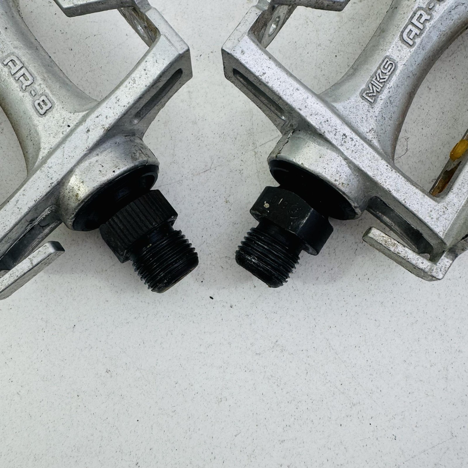Vintage MKS AR-8 Platform Bike Pedals 9/16 In Silver Alloy Reflectors Japan A42
