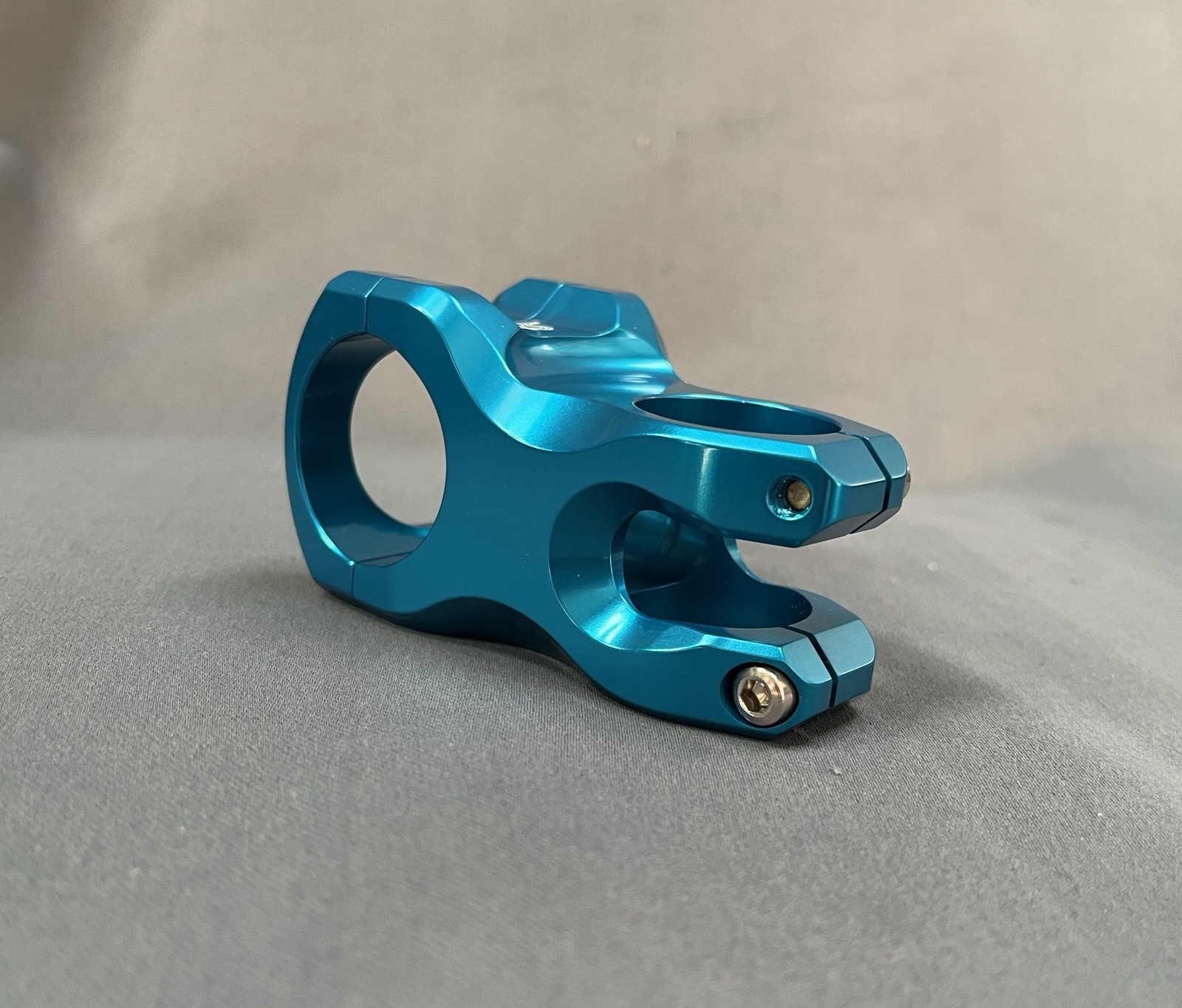 Industry Nine A35 Stem 50mm 1 1/8″ 35mm Clamp +/- 7° Rise Turquoise 156g