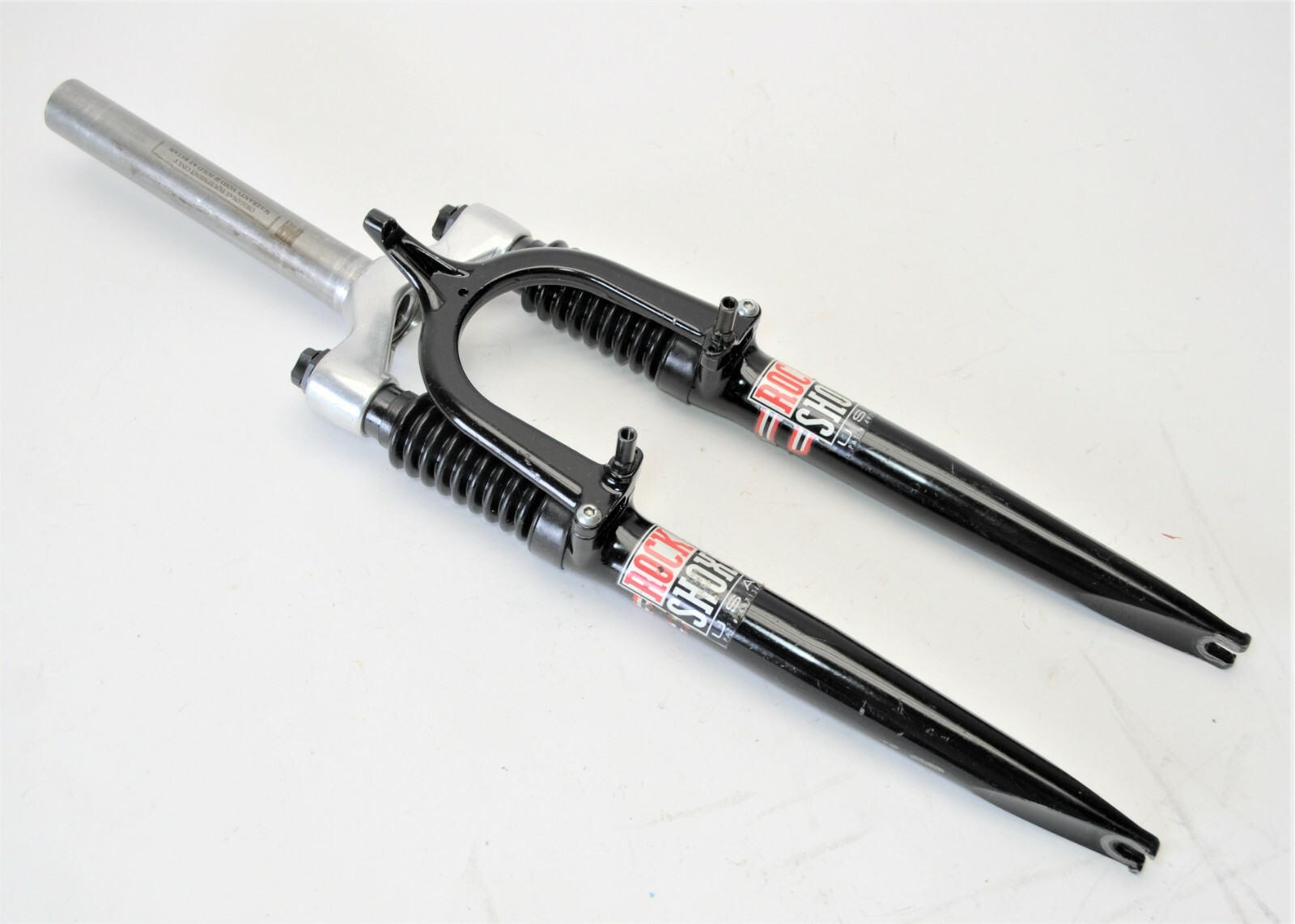 ROCK SHOX 1 1/8″ THREADLESS 26″ WHEEL BICYCLE SUSPENSION FORK 180 MM STEERER