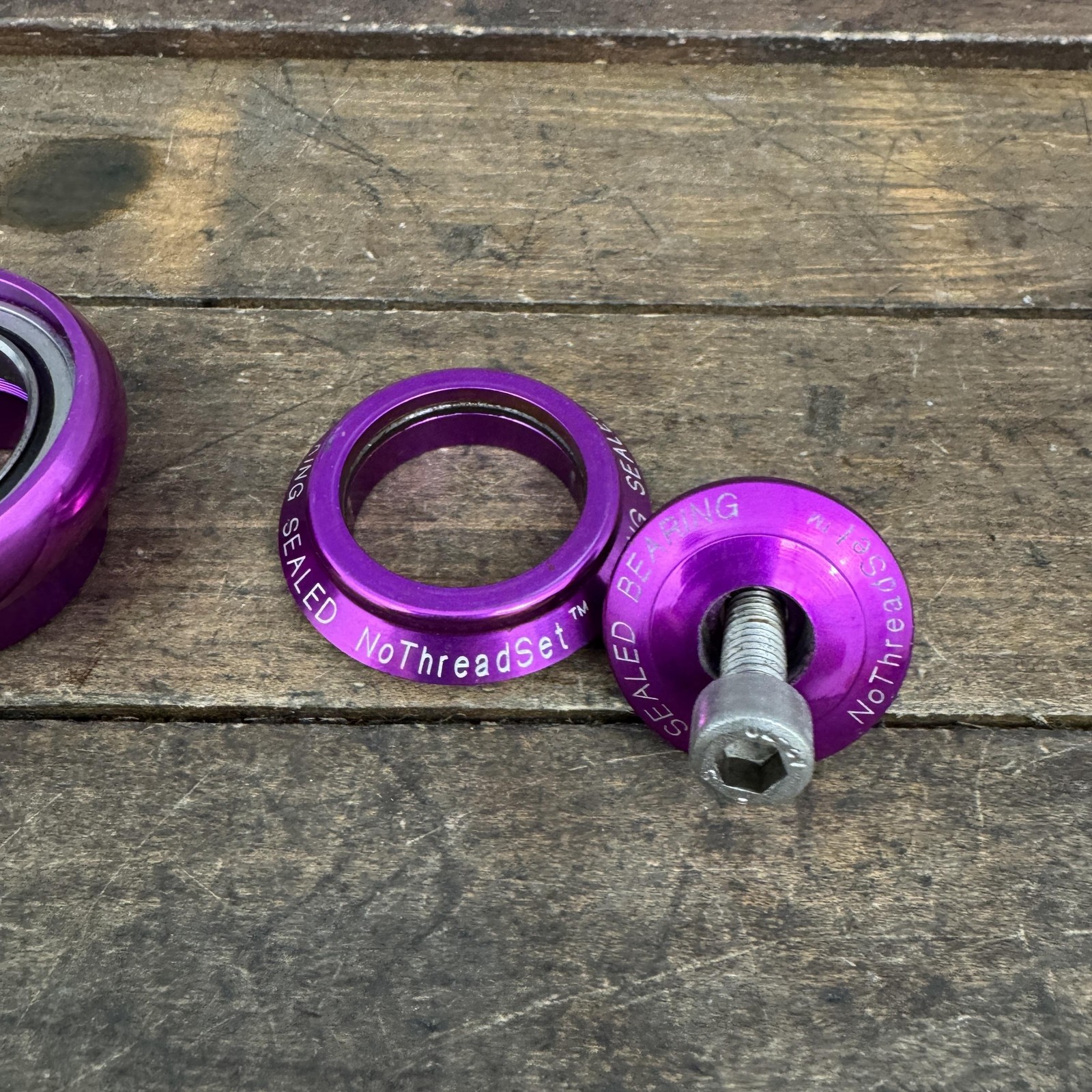 Chris King 1 in Threadless Headset NoThreadSet Purple 1in MTB No Logo Cups 1″