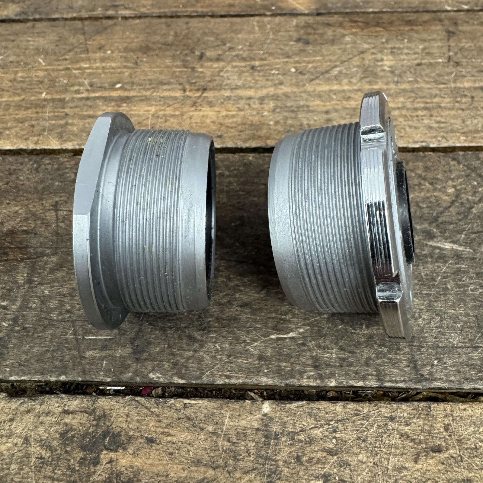 Vintage Suntour WTB Grease Guard Bottom Bracket Cups NOS 1.37x24T XC Pro MTB