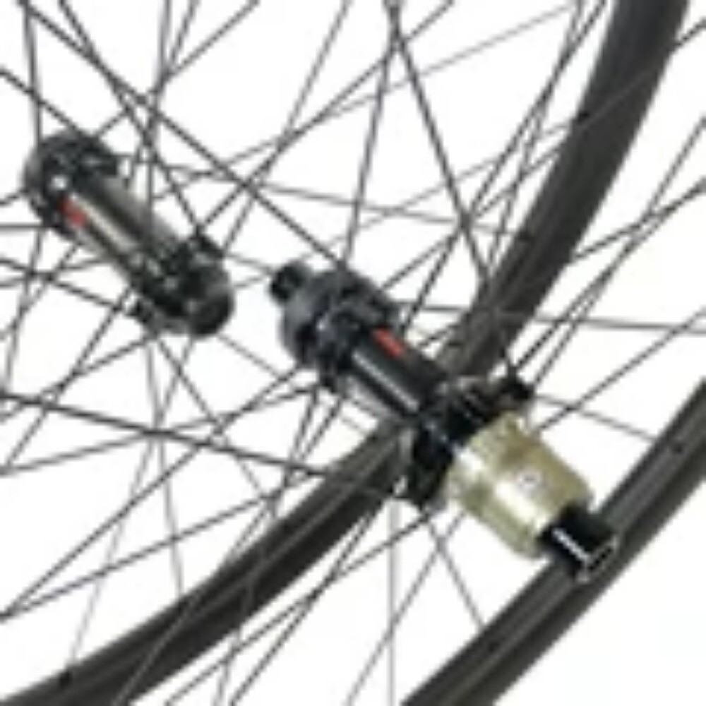 700C Road Bicycle Carbon Rim 25mm Wide 88mm Deep Clincher Tubeless 16-32Holes