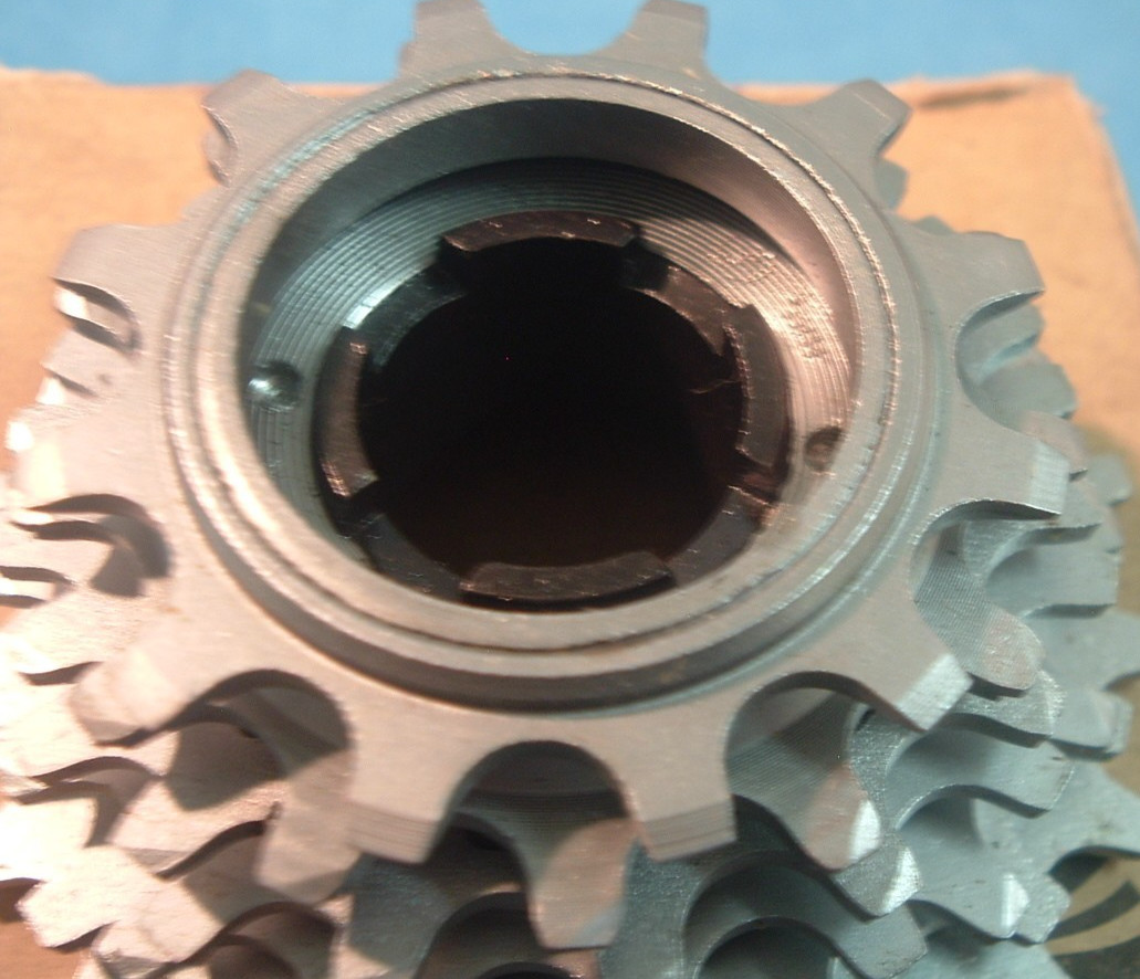 SunTour Winner Ultra 7-Speed 12T-19T Freewheel NEW / NOS Road- Mint- NIB+