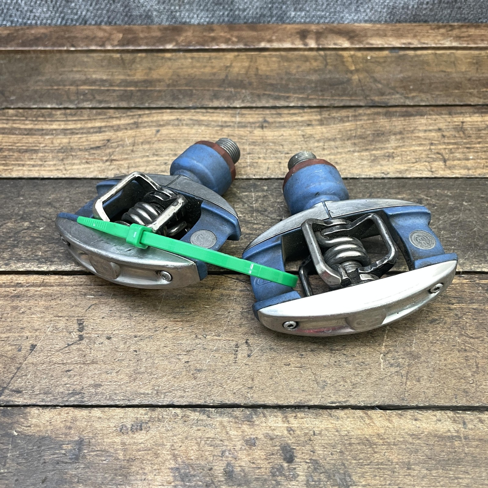 Crankbrothers Quattro Clipless Bike Pedals 9/16 Blue Pair 320g Road Gravel