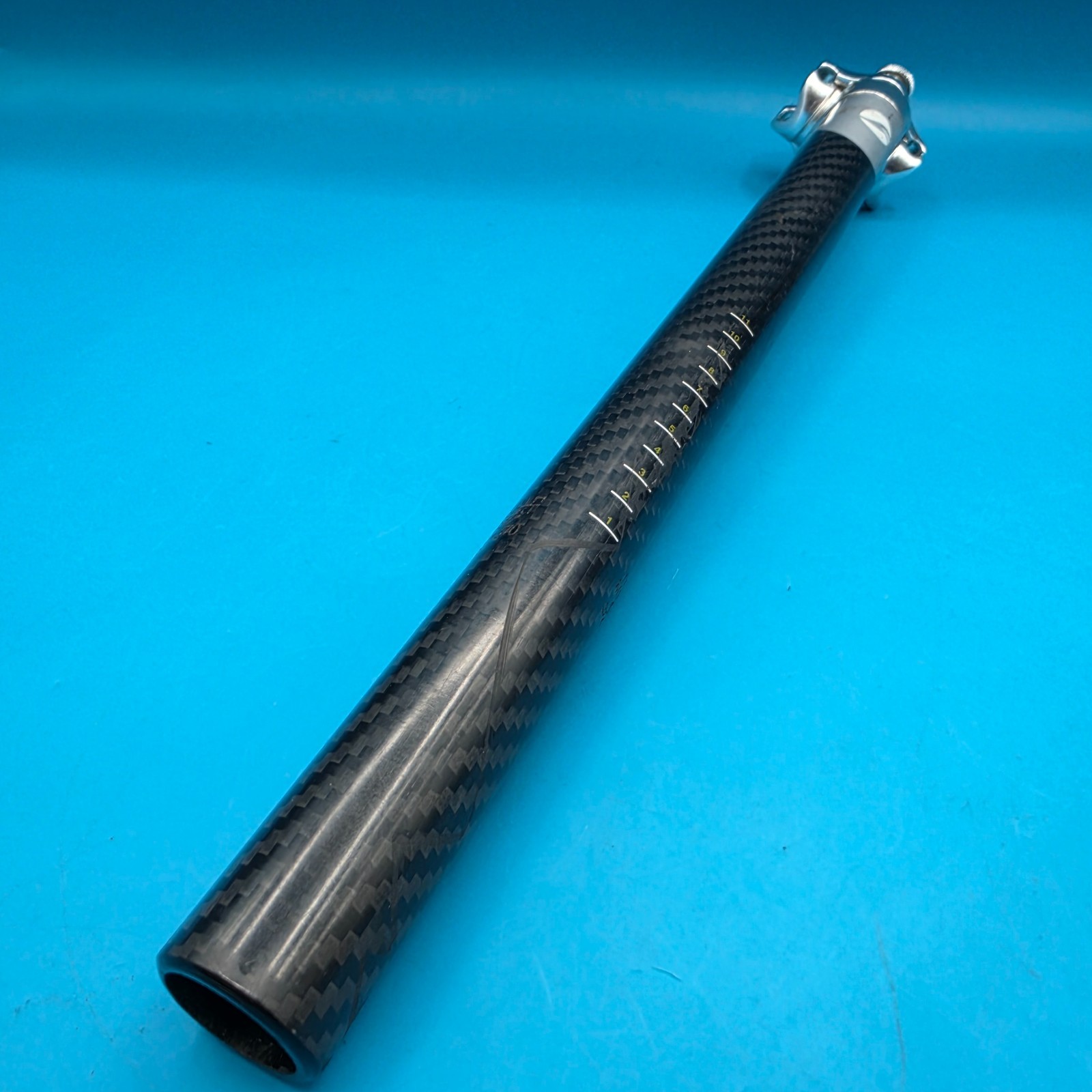 GIANT Bicycles Carbon Fiber Seatpost 27.2mm Diameter 360mm Length 20mm Offset