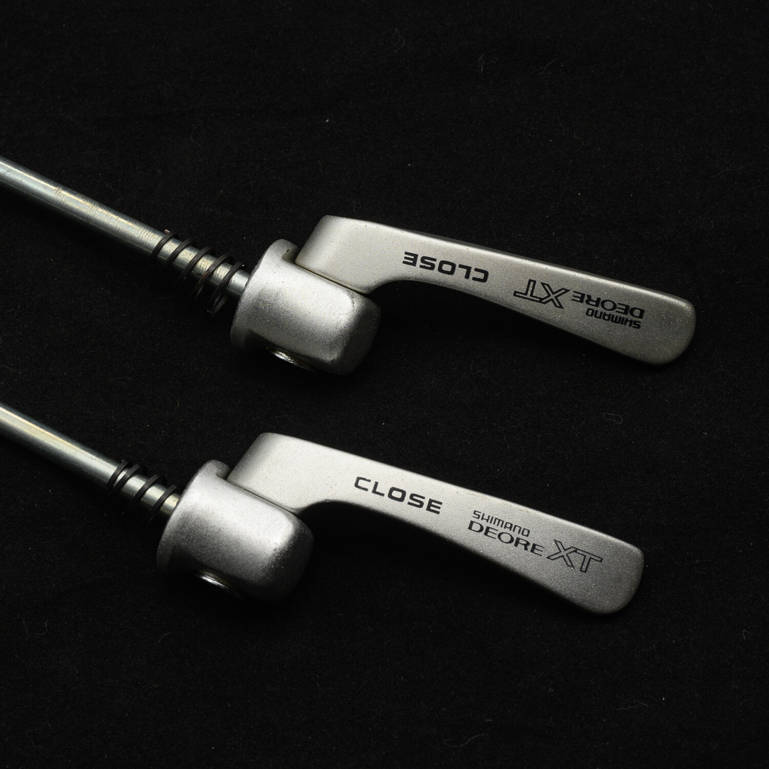 Shimano Deore XT M737 Quick Release Lever Skewers MTB 100 135mm Front Rear Set