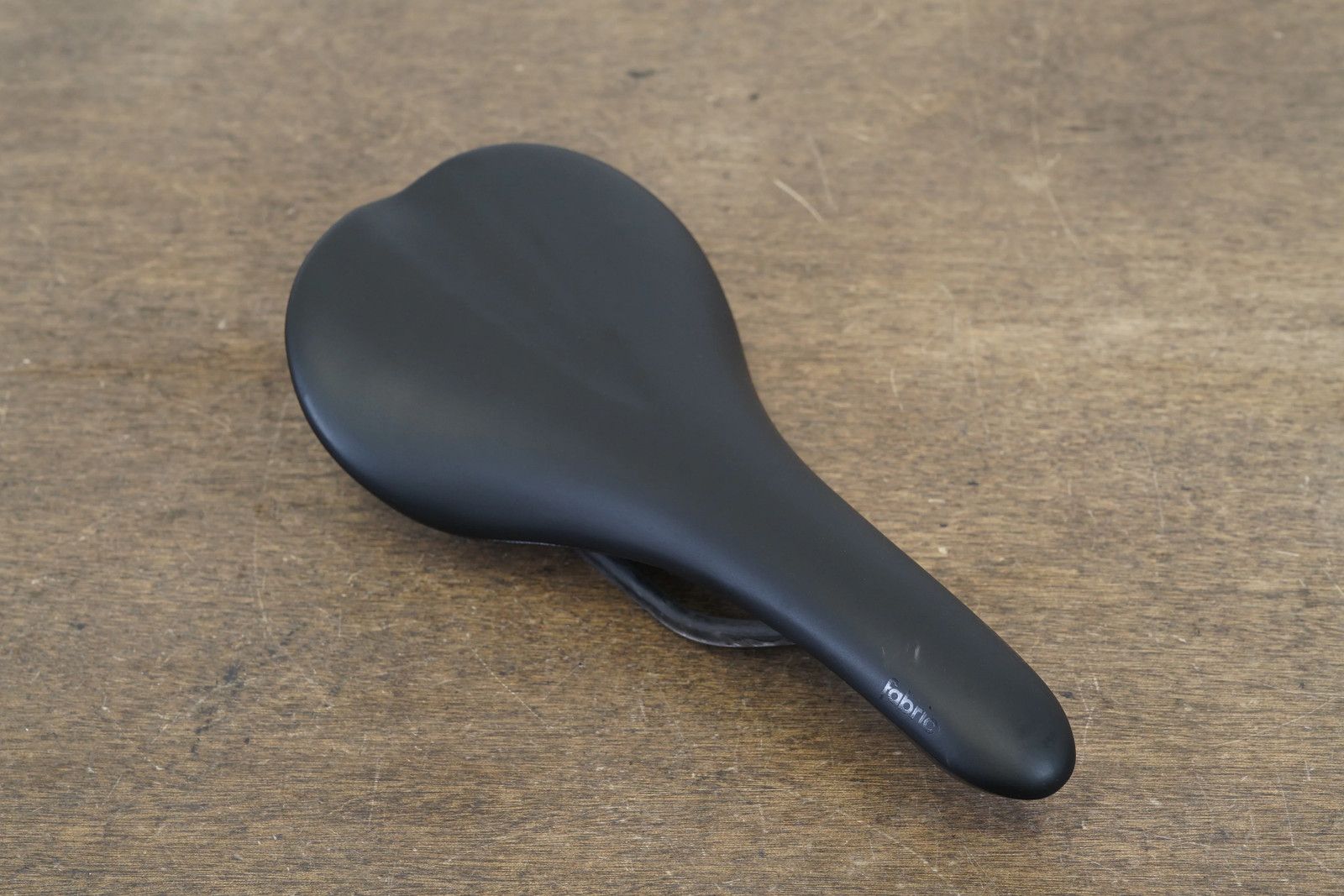 142mm (Shallow) Fabric Scoop Pro Carbon Rail Road Saddle 202g