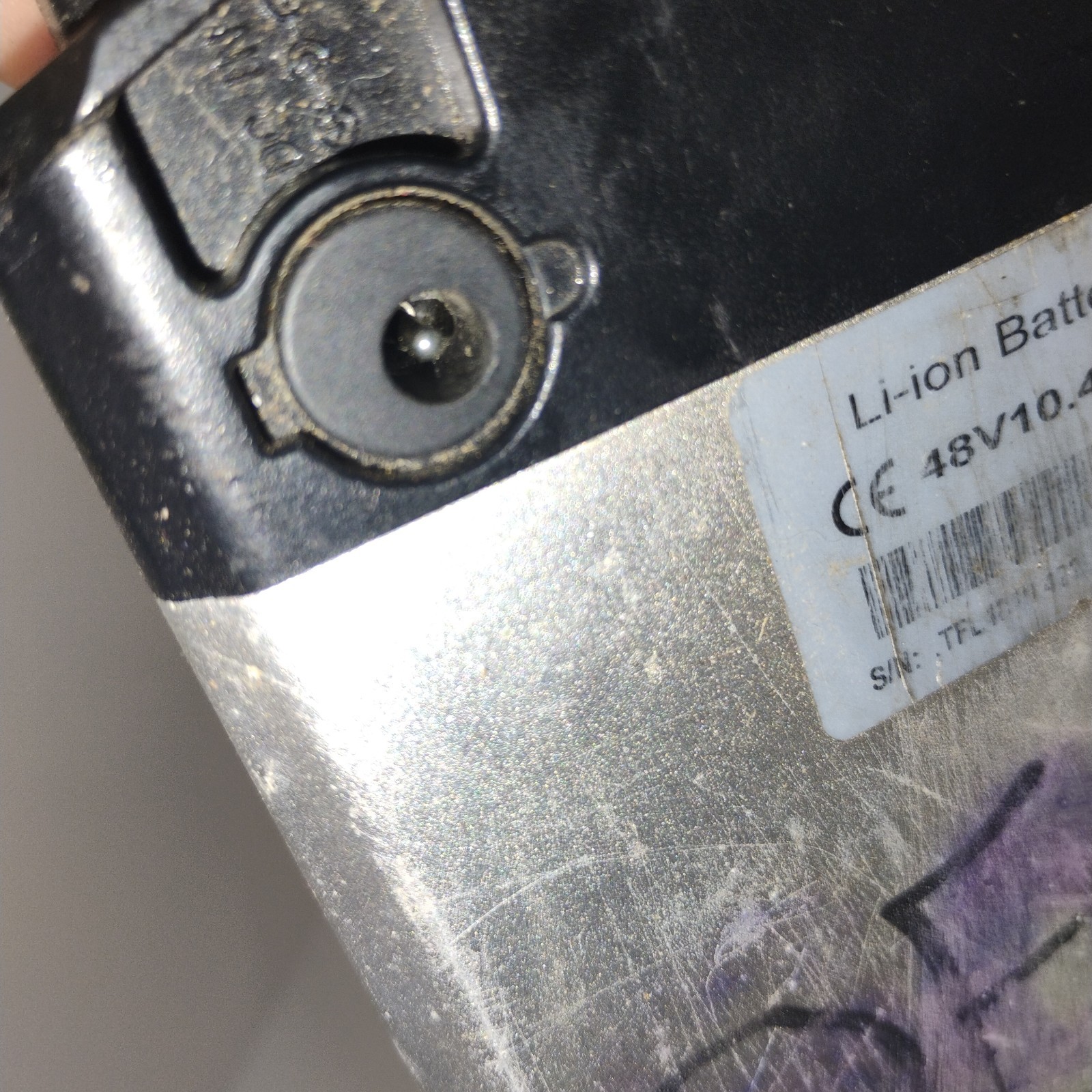 Lectric Li-ion Battery 48V , 10.4Ah Pull Form with Key For Parts