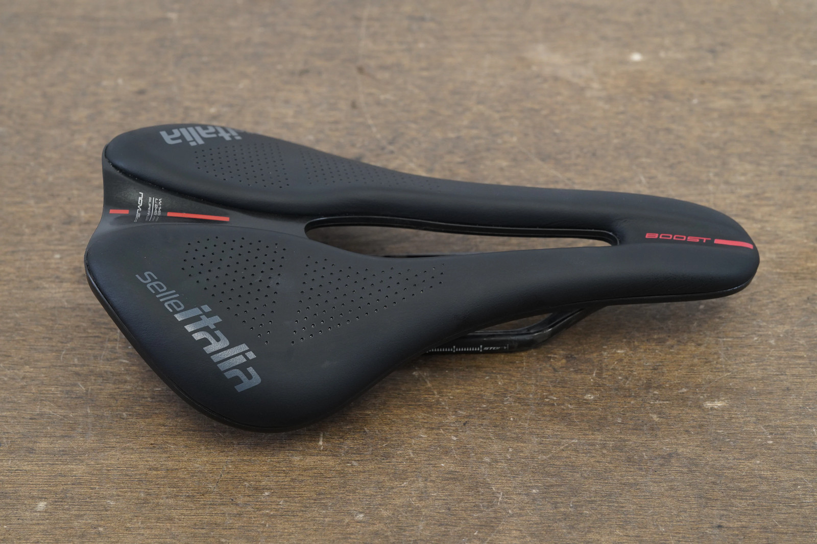 145mm Selle Italia Novus Boost Evo Kit Carbonio Superflow Road Bike Saddle 181g