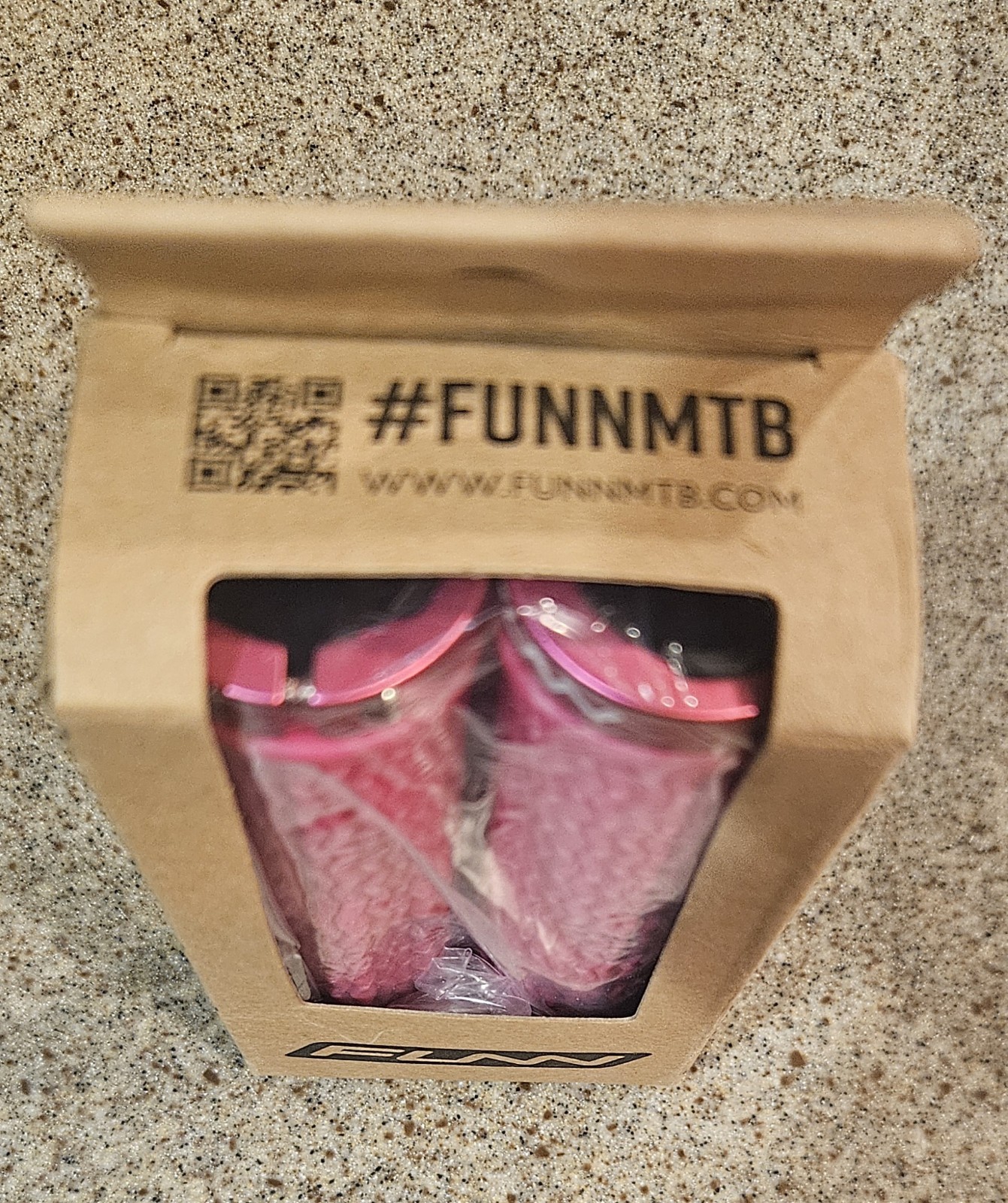 FUNN Mountain Bike Handlebar Grips Pink New in Box