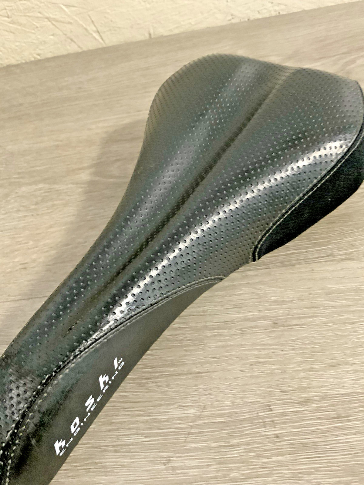 KOSHI ROAD BIKE SADDLE 325 GRAMS CHROMOLY STAYS 135 MM X 278 MM