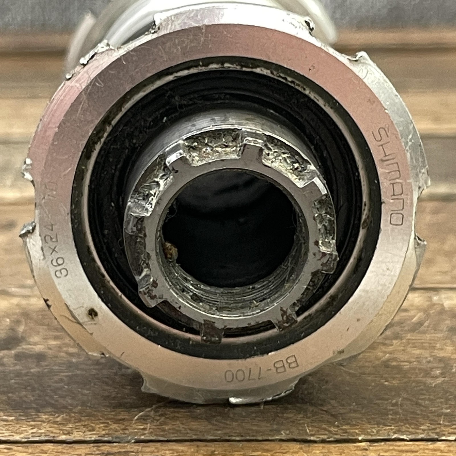 Vintage Shimano Dura-Ace Octalink ITALIAN Bottom Bracket BB-7700 70mm ITA 109.5