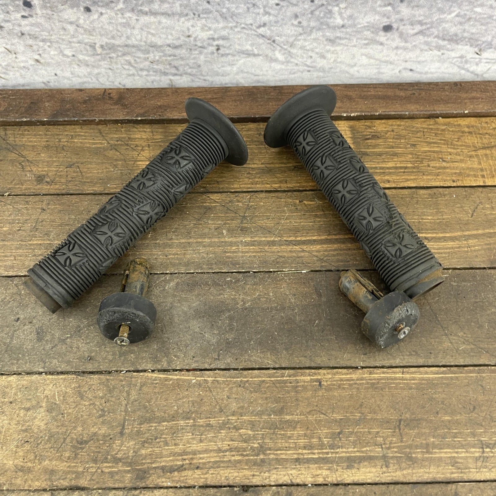 VIntage DK Iron Cross BMX Grips Bar Ends Parts Wear Cuts Mid SChool BMX