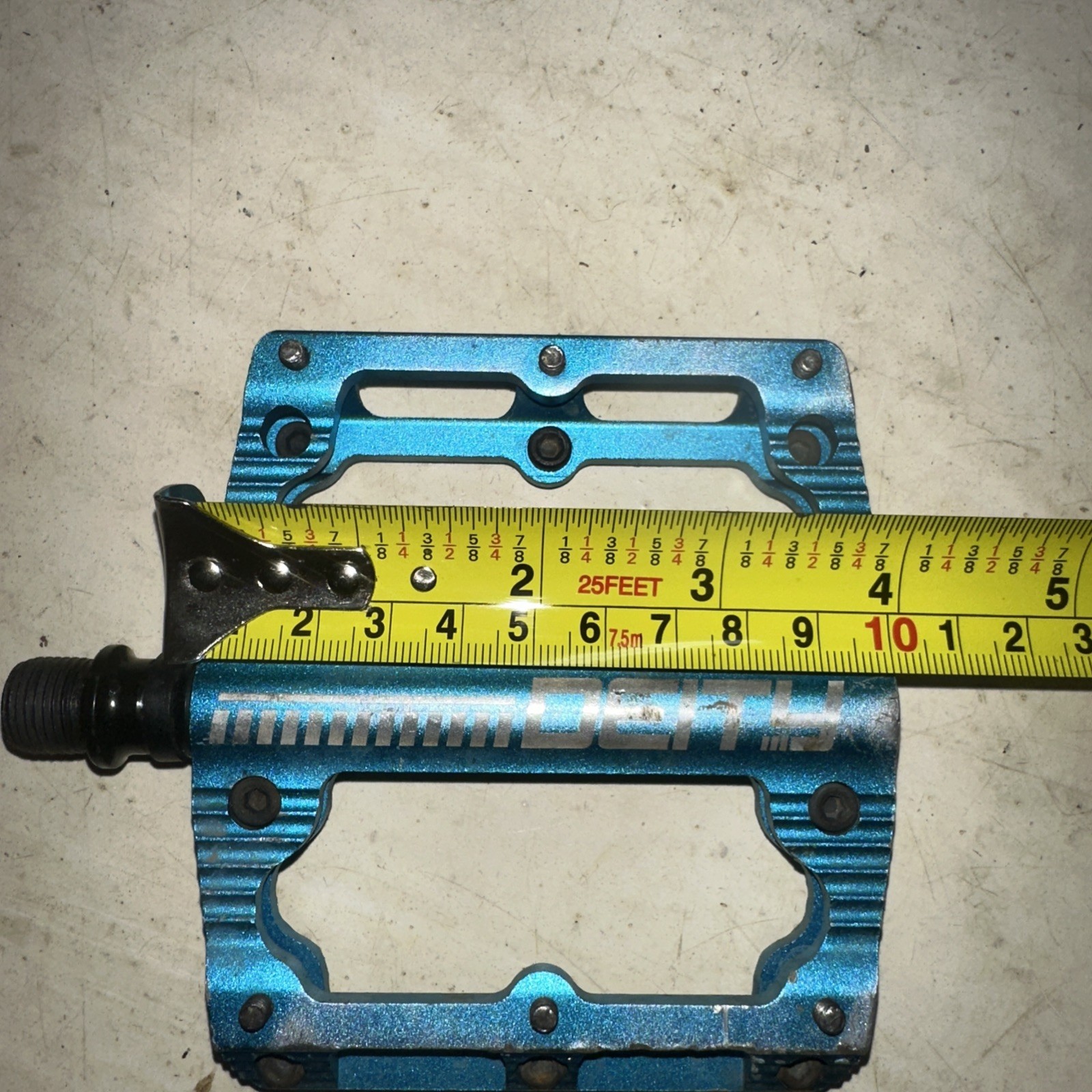RIGHT Only DEITY Black Kat Pedals Blue Anodized Dual Side Flat Platform Pins