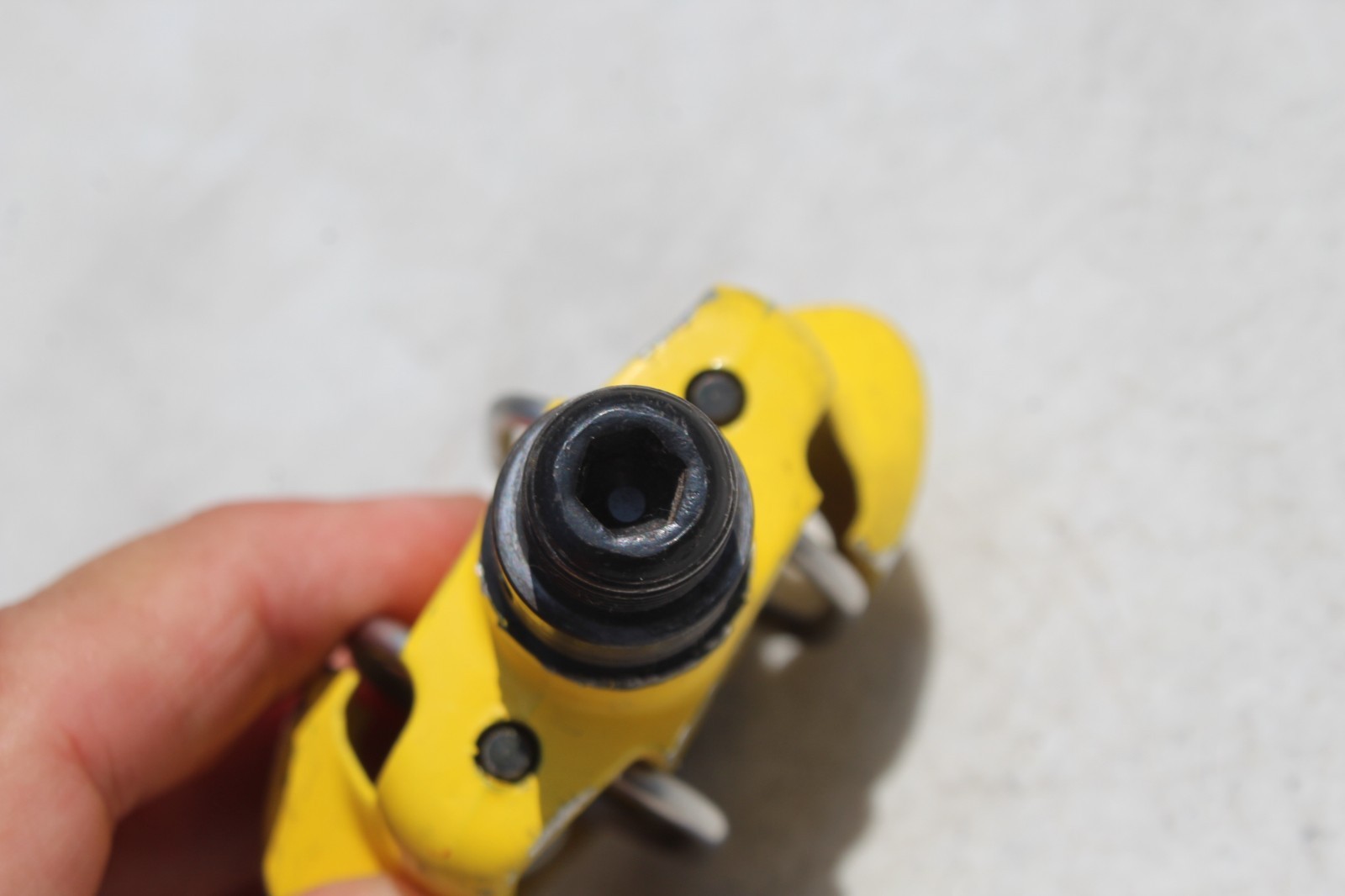 TIME ATAC Alium Clipless MTB Bike Pedals Yellow 9/16 Pair Trail W/ CLEATS SCREWS