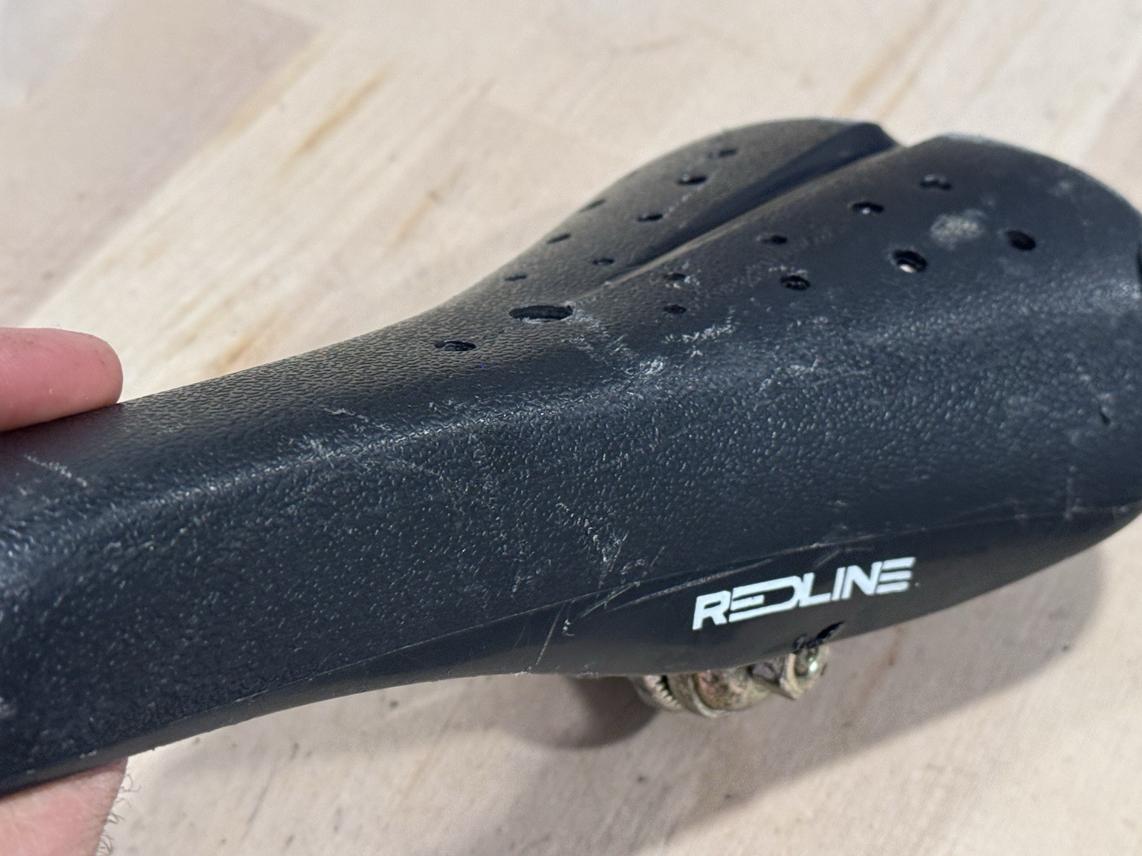 OLDSCHOOL REDLINE VELO-110 SEAT BLACK BMX MONGOOSE HARO GT DIAMODBACK
