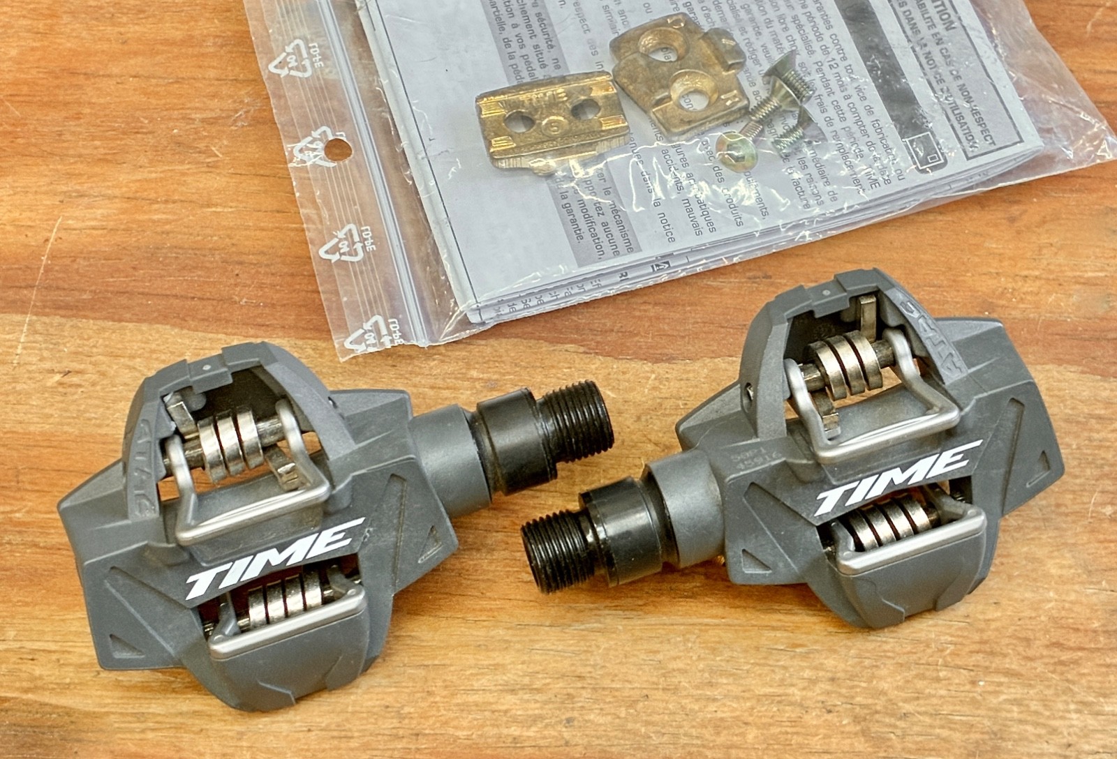 NOS Time ATAC XC 2 Gray MTB Gravel Clipless Pedals New with Cleats Fixed France