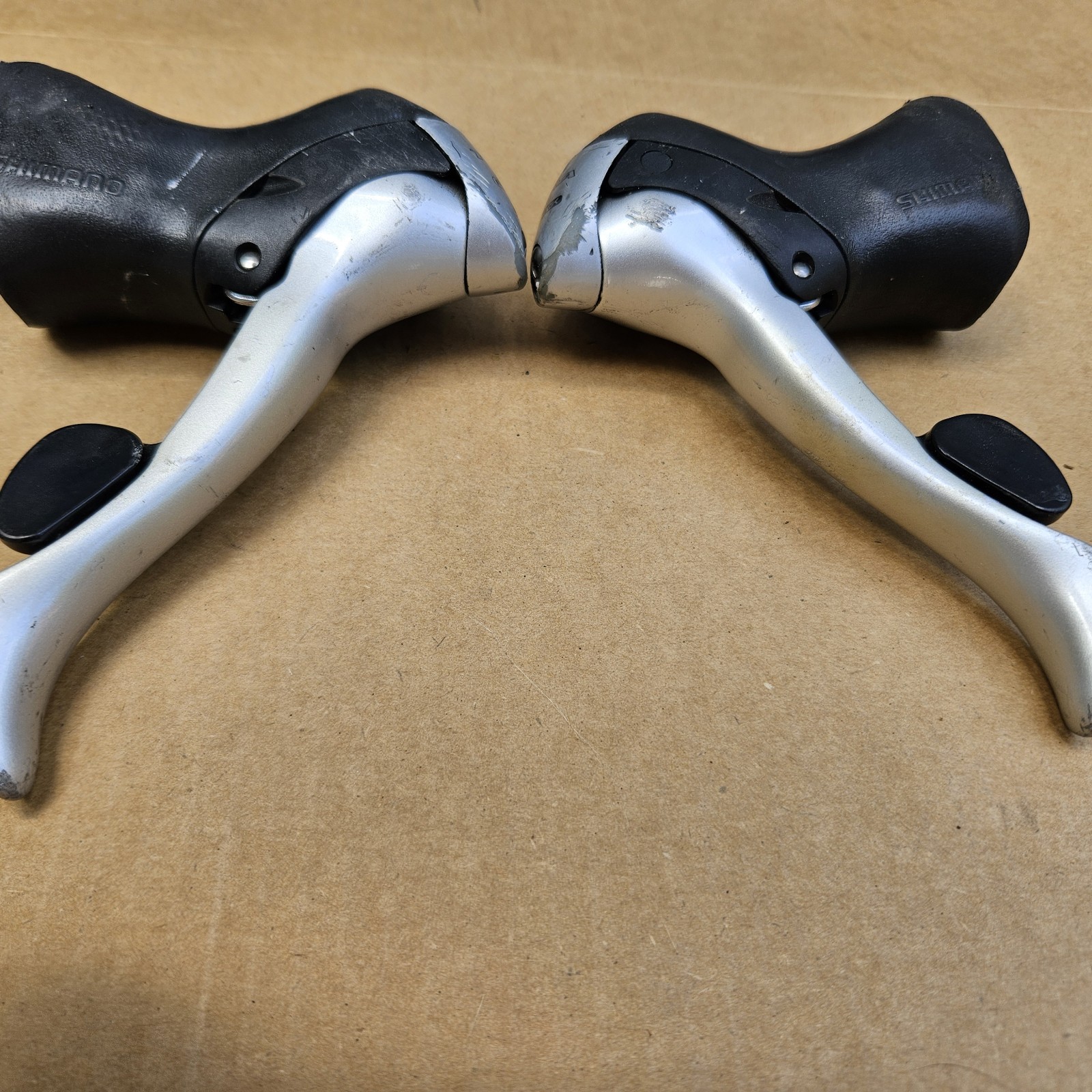 Shimano Tiagra 3×9 Speed Road Bike STI Shifters 9 Speed ST-4400 Left + Right Set