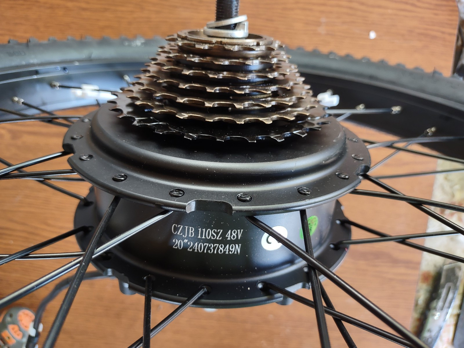 7 speed 48v 300-500 watt 20″ x 3″ ebike rear assembly