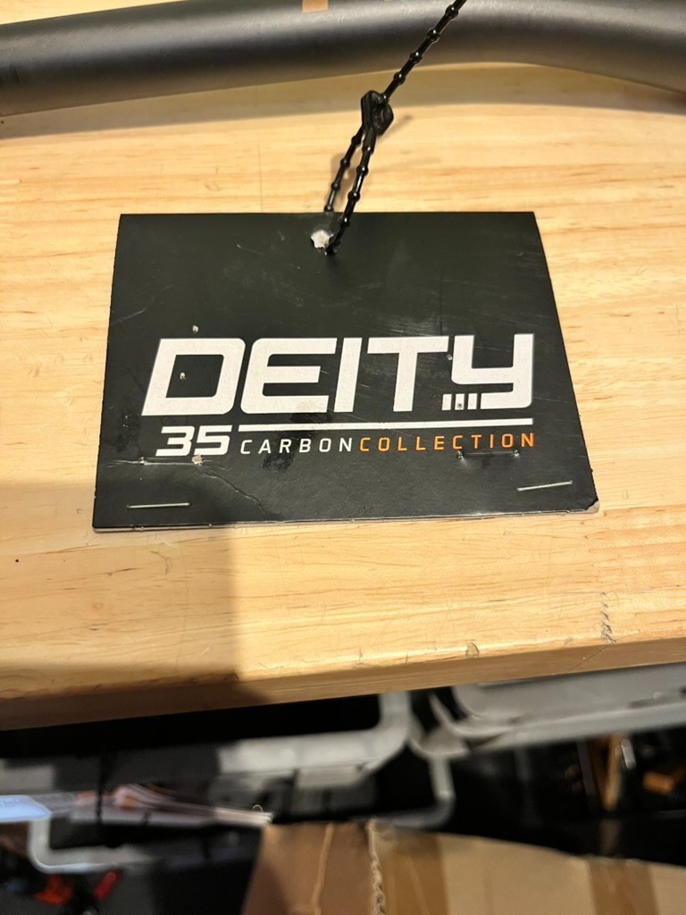Deity Skywire Carbon Riser Bar (35) 15mm/800mm Bronze
