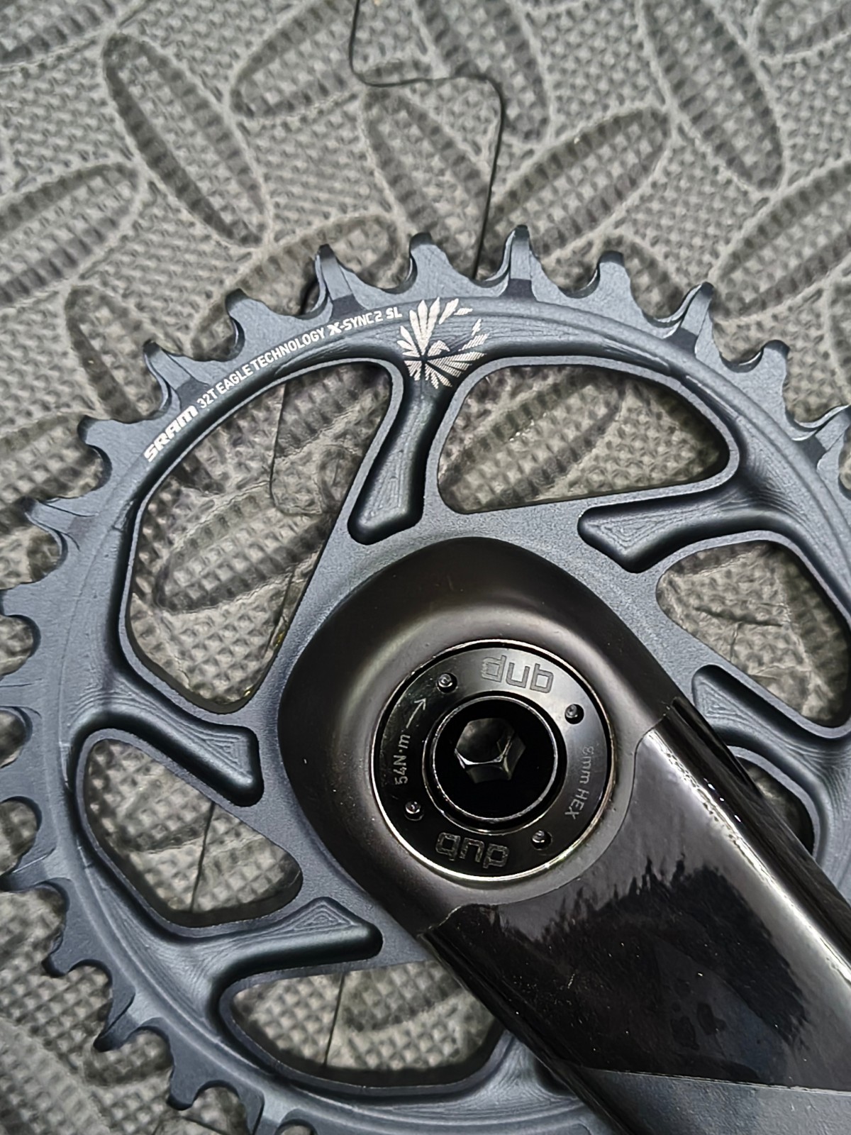 SRAM XX1 SL Eagle DUB Carbon Crankset 175mm 32T 3mm Boost 12-Speed