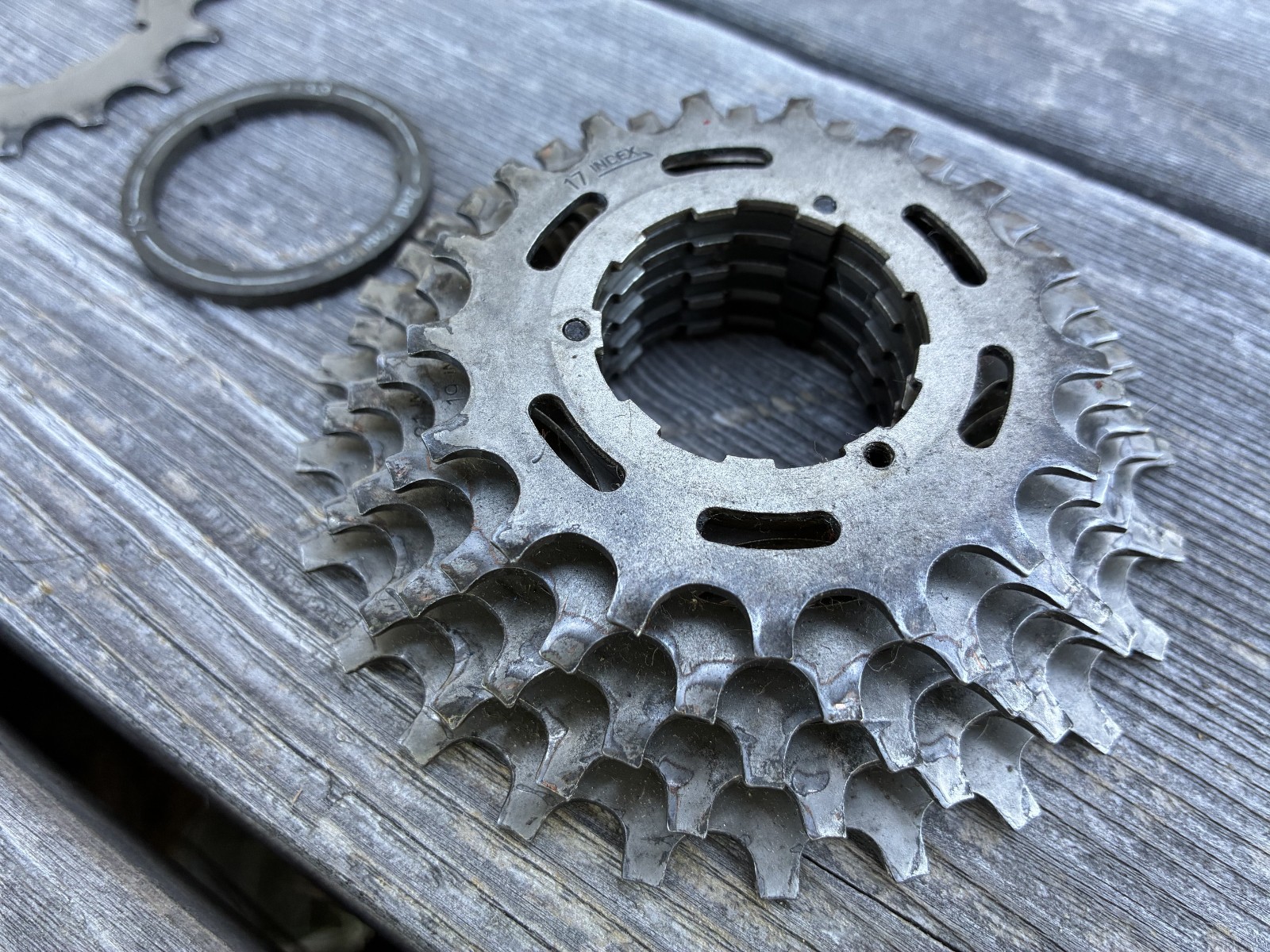 Shimano Japan 600 Ultegra CS-6400 7-Speed Uniglide Cassette | 13-25T / EXC
