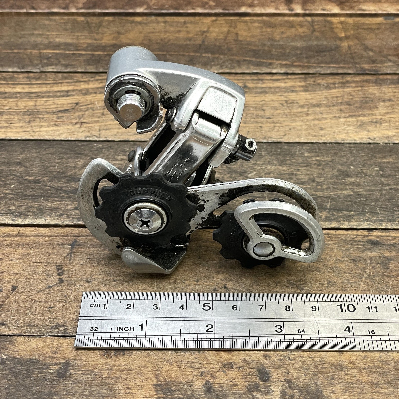 Vintage Shimano 600 Arabesque Rear Derailleur Short Cage Bolt-On Road 190g Japan