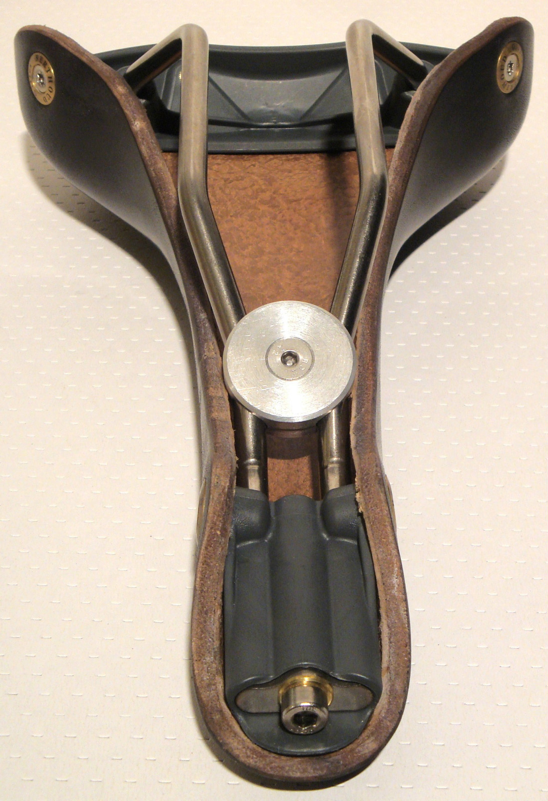 NEW GILLES BERTHOUD SADDLE SEAT GALIBIER BLACK MADE IN FRANCE IDEALE BROOKS