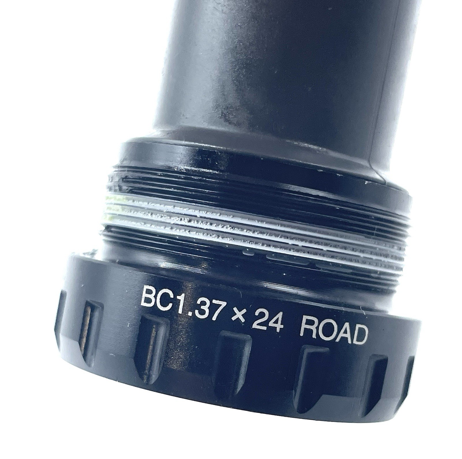 Shimano Ultegra SM-BBR60 Road Bicycle Bottom Bracket Black 68 / English Threaded