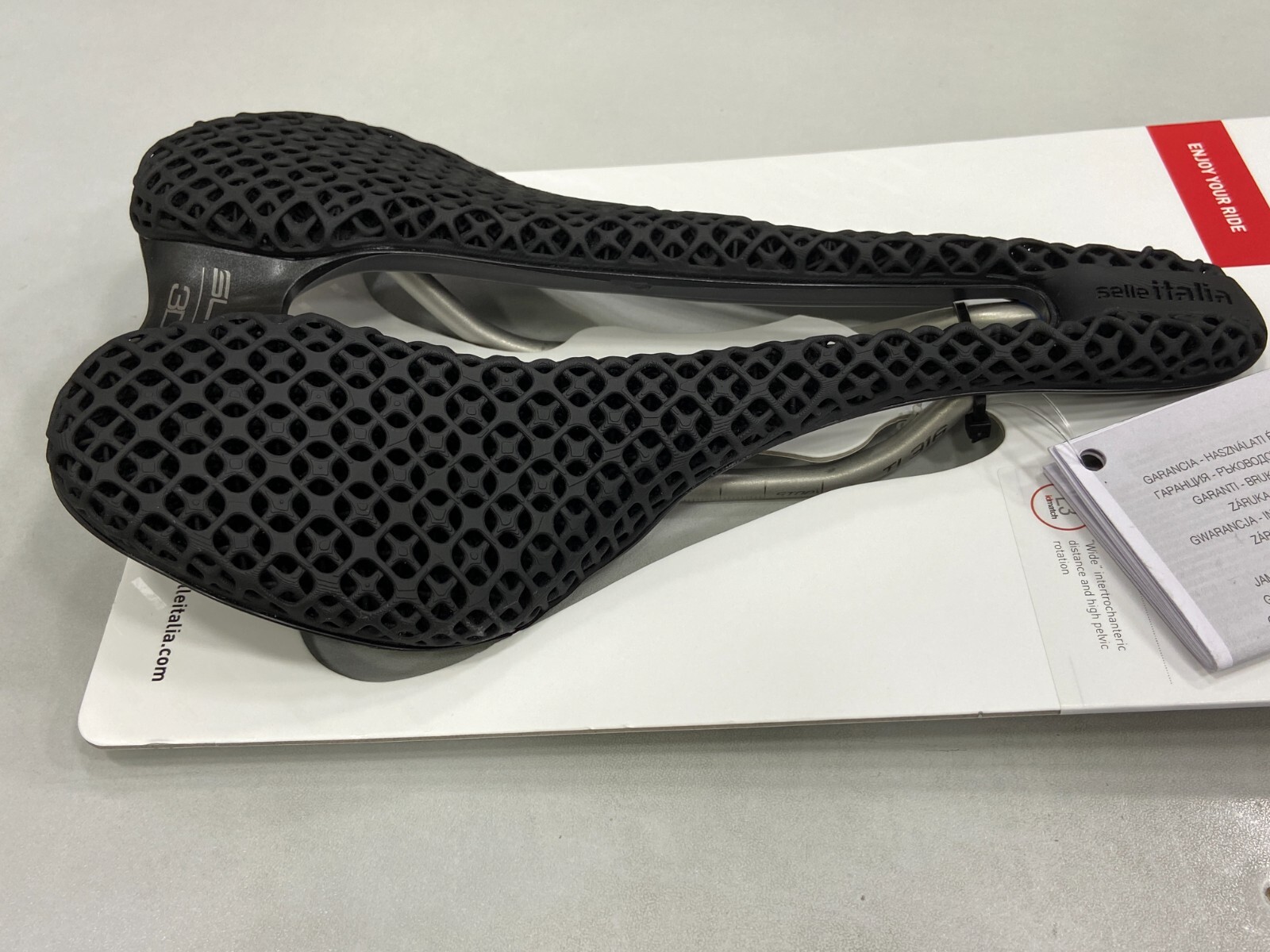 Selle Italia SLR Boost 3D Ti316 Superflow L3(145x248mm) Bicycle Saddle (Black)