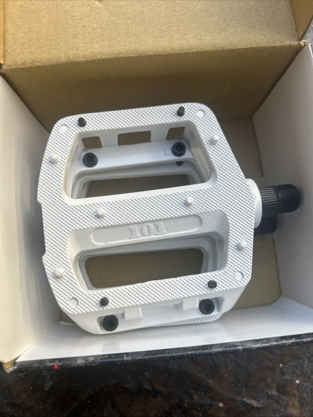 S&M BMX Pedals 101 Freestyle Retro BMX Pedals 9/16″ White Suits 3 Piece Cranks