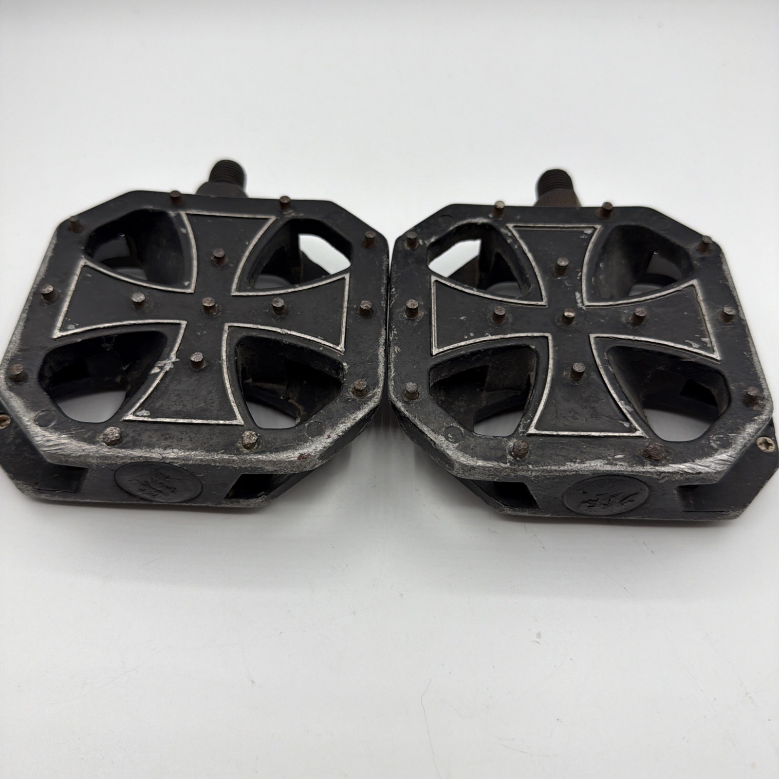 DK Iron Cross BMX Platform Pedals 1/2” Black Mid School Vintage