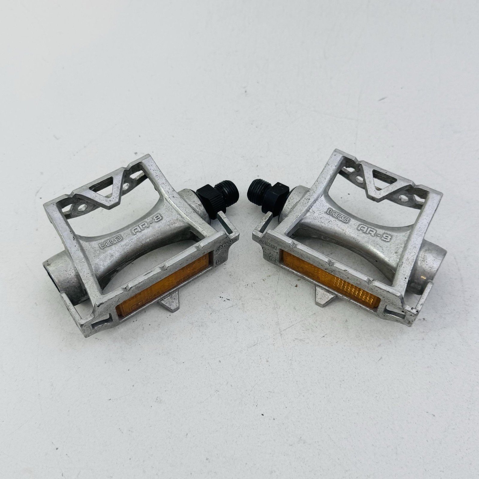 Vintage MKS AR-8 Platform Bike Pedals 9/16 In Silver Alloy Reflectors Japan A42
