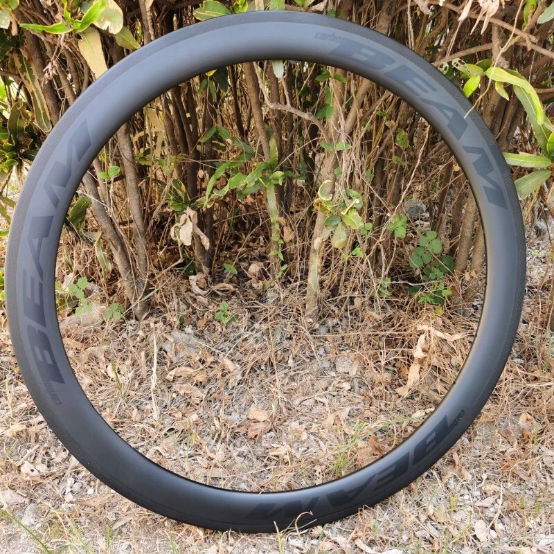 Superlight 700c Carbon Fiber Road Bike Rims 25×30/35/38/40/45/55/50/60mm 24 28H