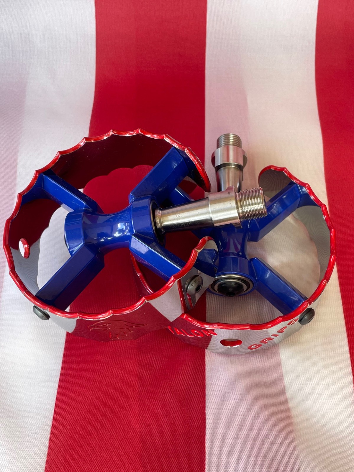 BMX BEARTRAP AMERICAN INSPIRED RACE PEDALS ONE-OFF UNIQUE 9/16 CHROME USA
