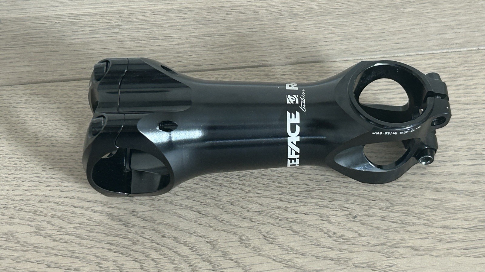 Race Face Turbine Aluminum Bike Stem 100mm Length x 31.8mm Clamp, 6° Angle