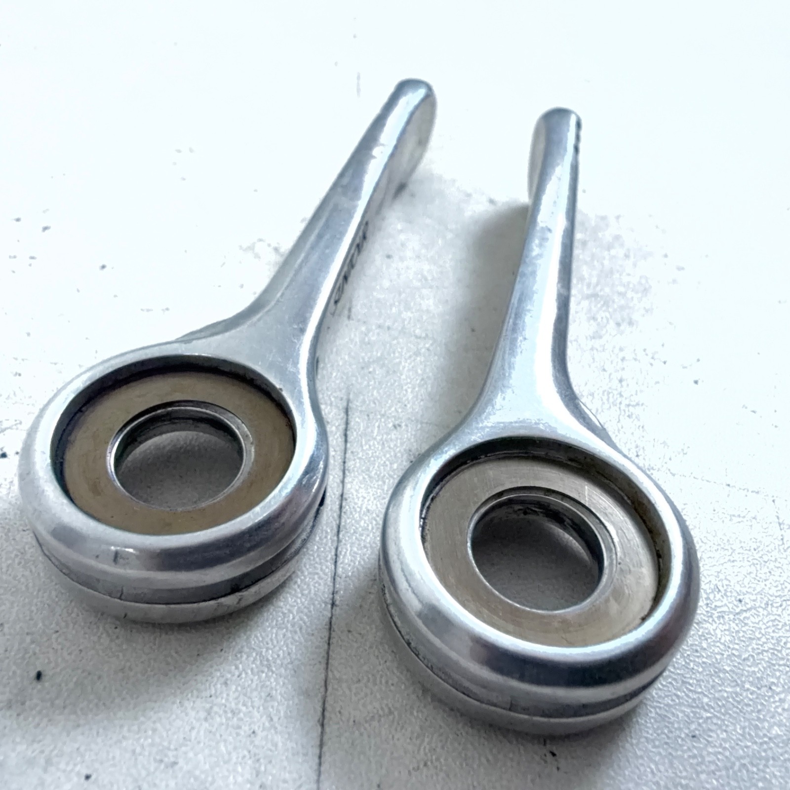 Suntour Vintage Cyclone Friction Downtube Shifter Set, Alloy, Silver, L/R